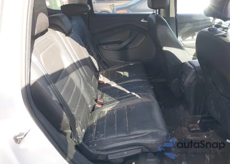 2017 Ford Escape Titanium из США, поврежденный, VIN 1FMCU9JD8HUC58242